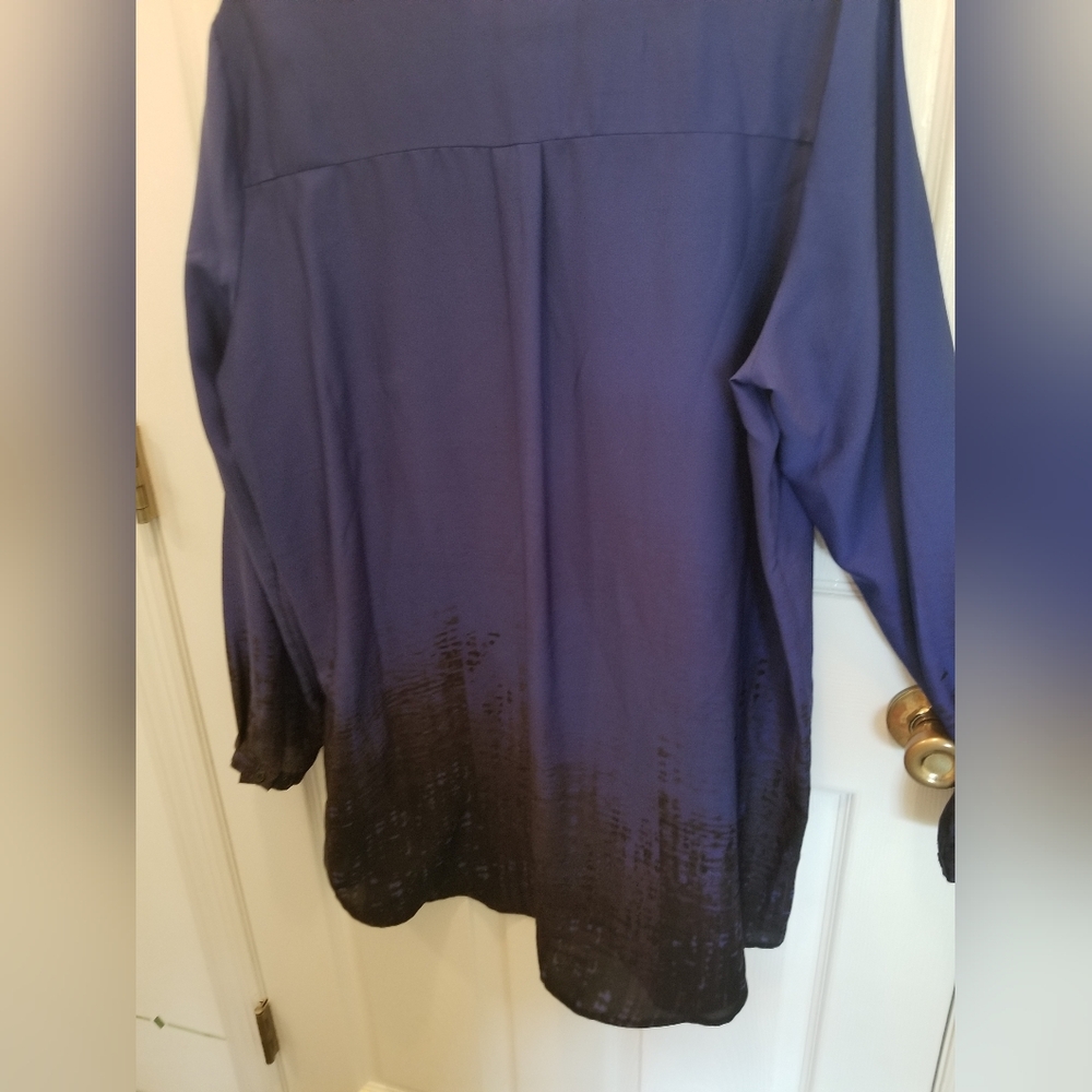Blue and Black Ombre Blouse - Picture 4 of 4